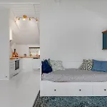 Дом отдыха Cozy In With Kitchen