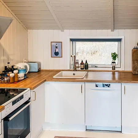Cozy In With Kitchen * Melby